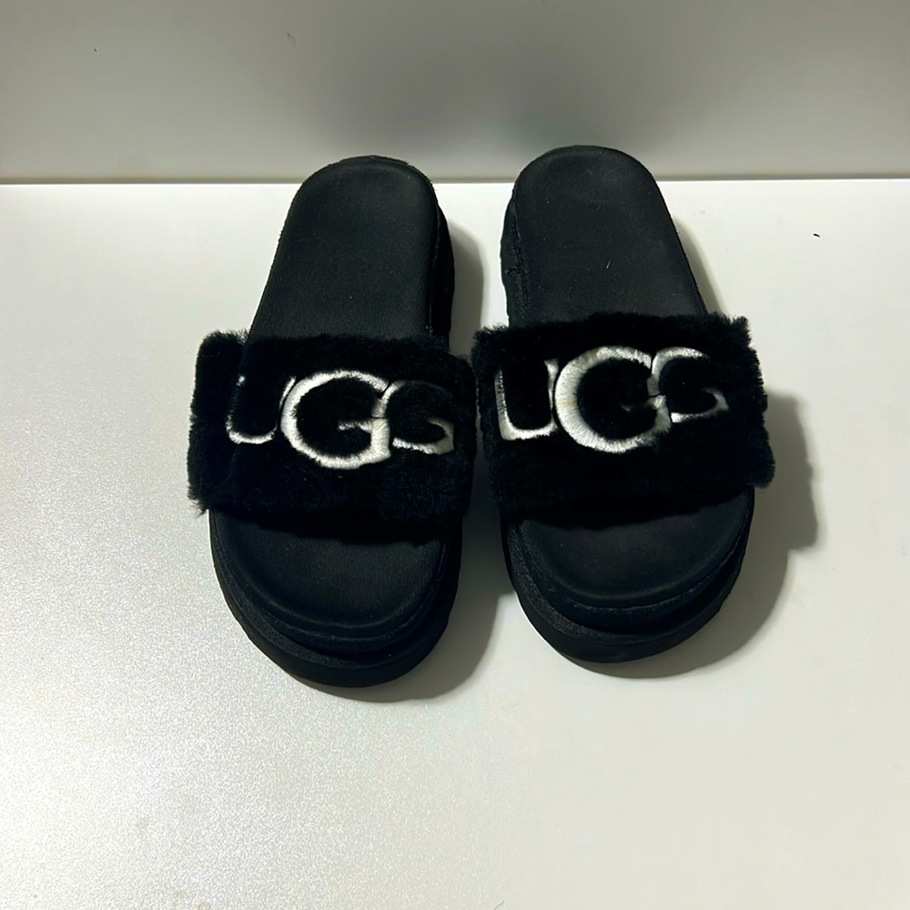 UGG slippers. Super cute!